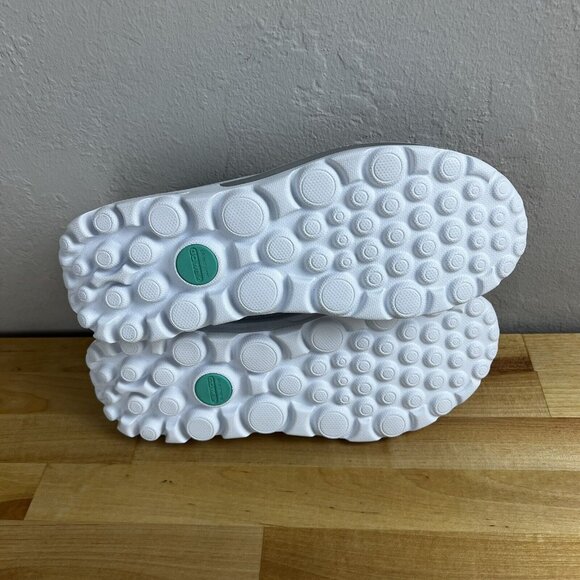 Skechers Sneakers Slip-ins Hands Free GOwalk Travel Fiji Shoes White 8.5 NEW - Picture 8 of 10